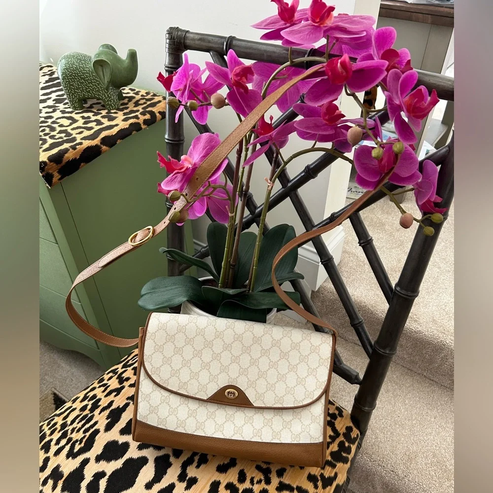 VINTAGE GUCCI Luxury Crossbody Bag 1980s - Picture 2 of 11